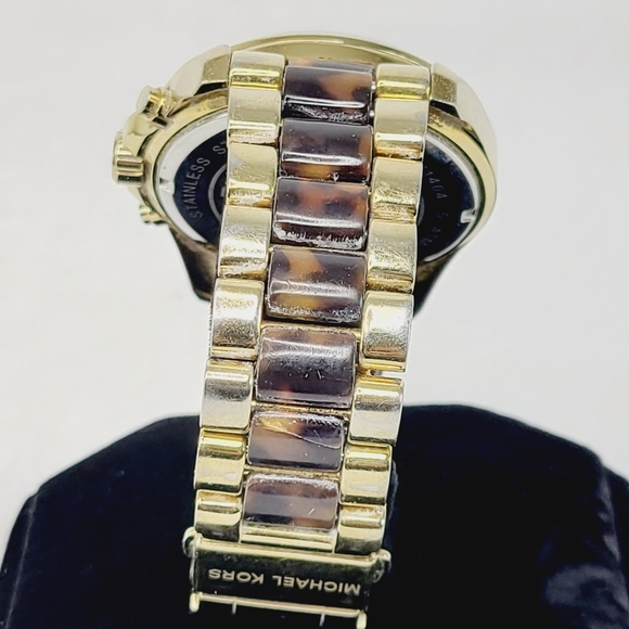 Michael Kors Tortoise Band Watch Womens - Picture 7 of 9